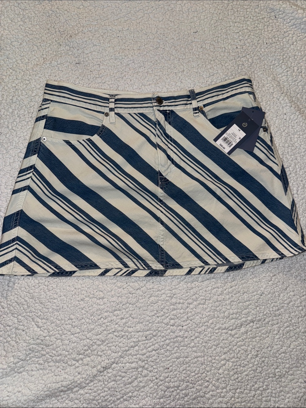 Women’s NWT Universal Thread Blue & White Striped Mini Denim Skirt